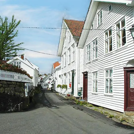 Apartment Gorgeous In Hauge I Dalane With Wifi Sogndalsstrand
